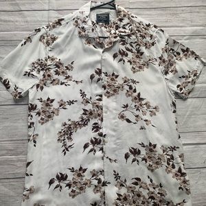Abercrombie & Fitch short sleeve medium floral vintage collar shirt